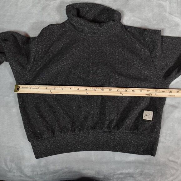 Prevu Studio London Turtleneck Sweatshirt Womens Size 6 Cropped Gray - Picture 8 of 10